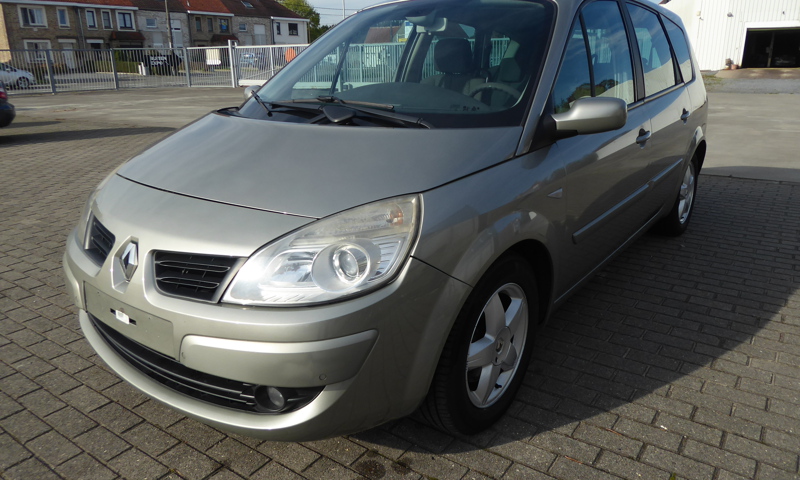 RENAULT Grand Scenic