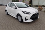 TOYOTA Yaris (2)